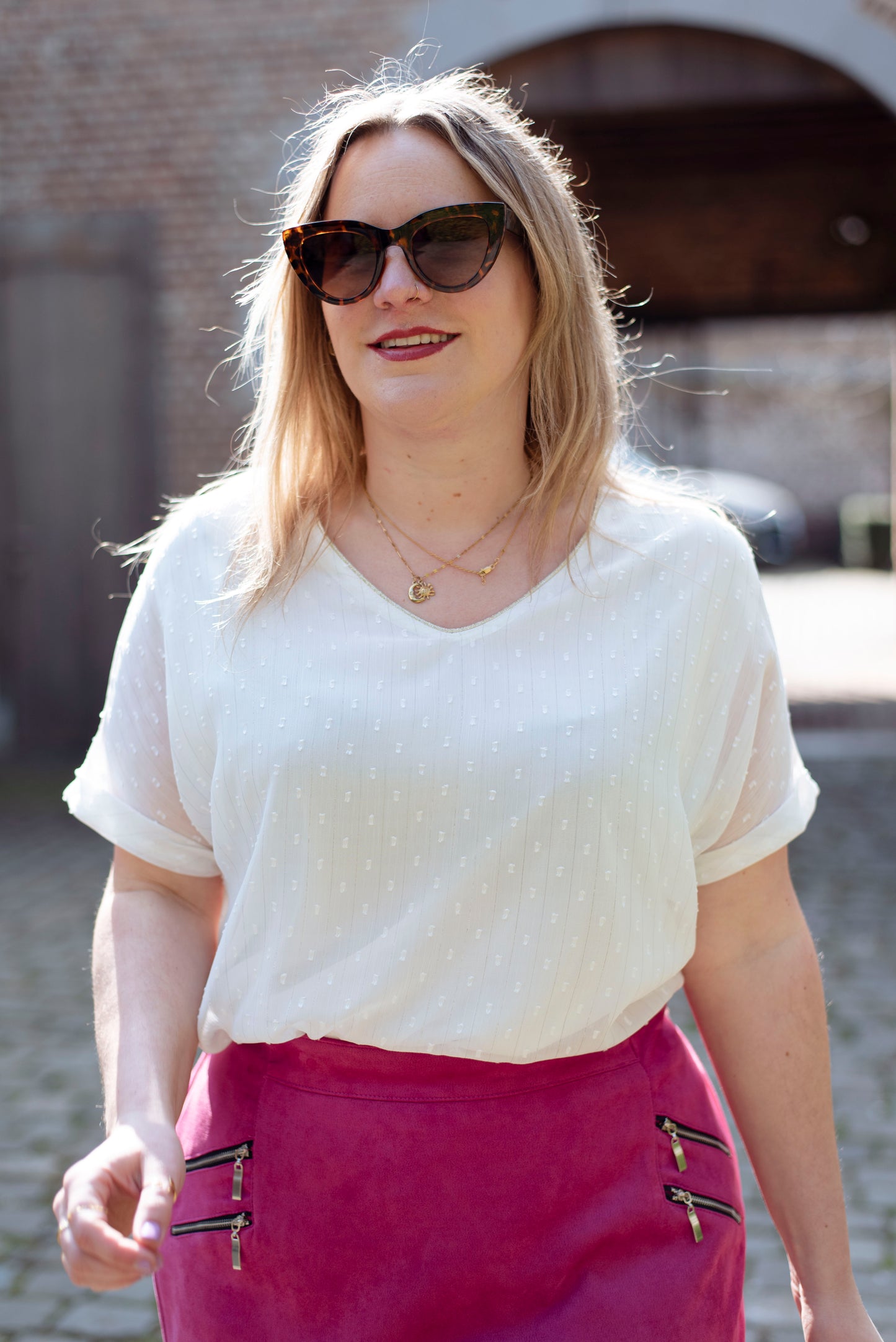 T-shirt - gouden V-hals